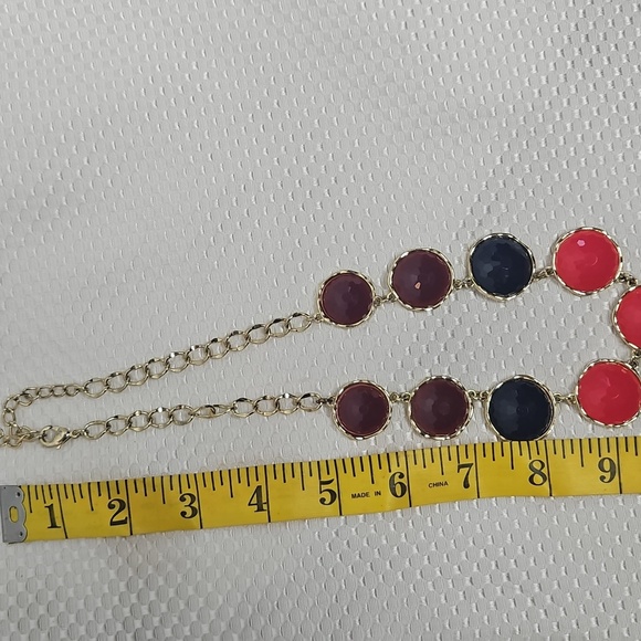 ARCYLLIC MULTI-COLORED STATEMENT NECKLACE - Picture 6 of 7